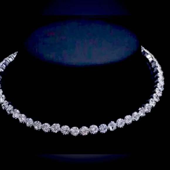 American Diamond luxurious and stylish stone necklace set with matching earrings - Picture 1 of 8